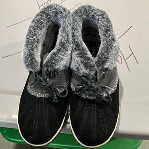 Sperry Black and Gray Fur-Lined Footwear - Size 9